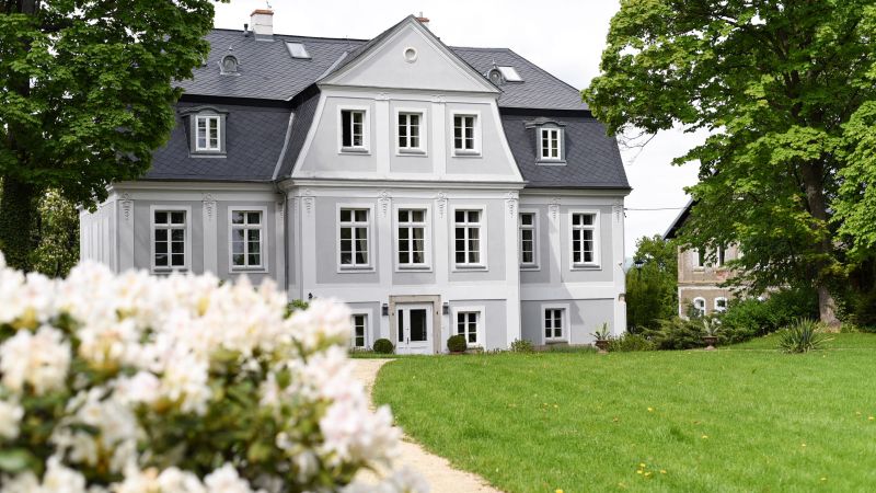 amazing places hotels