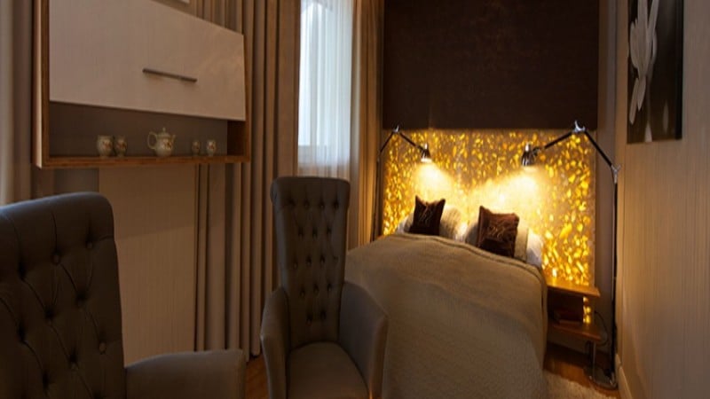 sk-boutique-hotel-mamas-bratislava-hotel-800x450 Hotel room